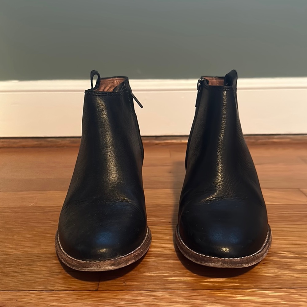 Genuine leather madewell Billie boot; size 7.5; black; great condition